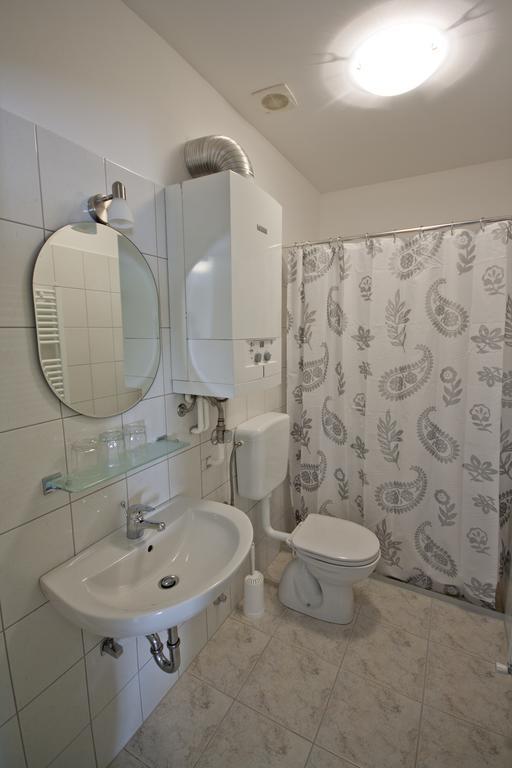 Guesthouse Toticevi Rijeka Quarto foto